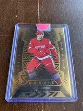 2021-22 Artifacts Hockey Detroit Joe Veleno Rookie Aurum