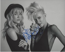 NERVO (OLIVIA & MIRIAM) SIGNED AUTHENTIC 8X10 PHOTO I w/COA EDM ELECTRONIC PROOF