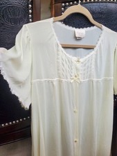 Vintage Carriage Court Nightgown Size L