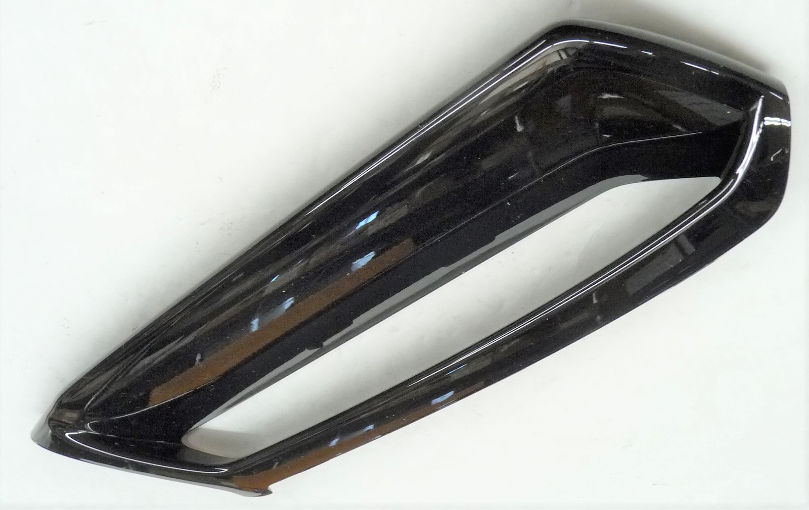 18-23 Lamborghini Urus Front Bumper Left Glossy Black Blanket Trim 4ML807819E OE