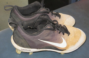 NIKE LUNARLON BLACK WHITE WOMENS 9.5 SOFTBALL CLEATS USED