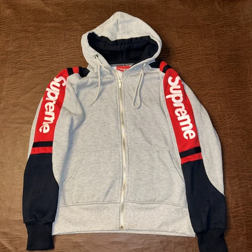Joli sweat à capuche logo suprême zippé intégral taille S gris rouge bleu vintage