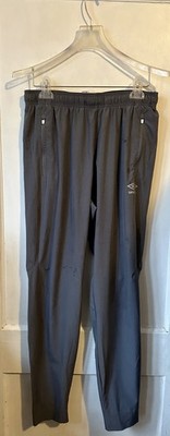 Umbro Track Pants Men's Gray Soccer Training Joggers Zipper Pockets Ankles Med