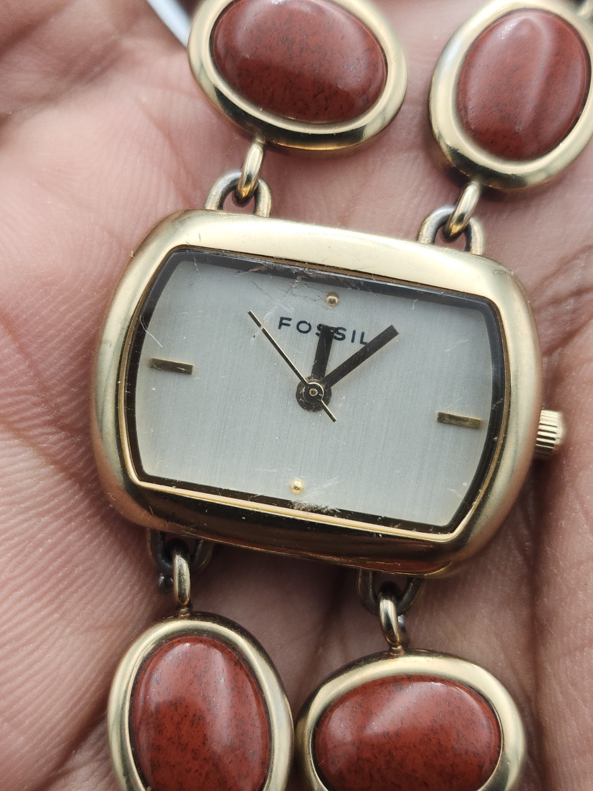 Fossil ES-1480 Women's Quartz Analogue Gold Bracelet Red Oval Links 50m image 3