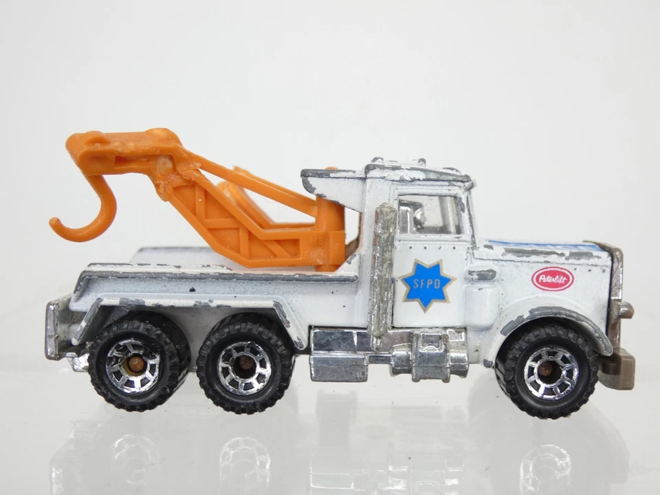 Camión de recuperación Matchbox Peterbilt 1:80 camión de juguete coleccionable de colección Foto 4 de 4
