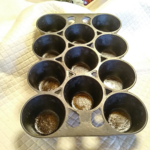 Vintage GRISWOLD Cast Iron NO 10 Popover Muffin Pan 948A Erie PA USA 11