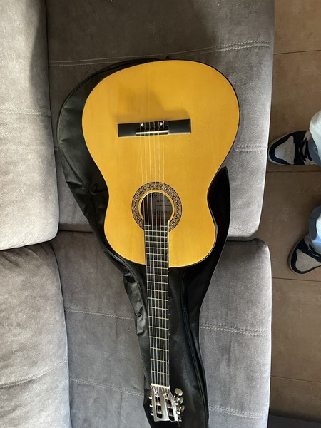 GUITARRA CLASICA