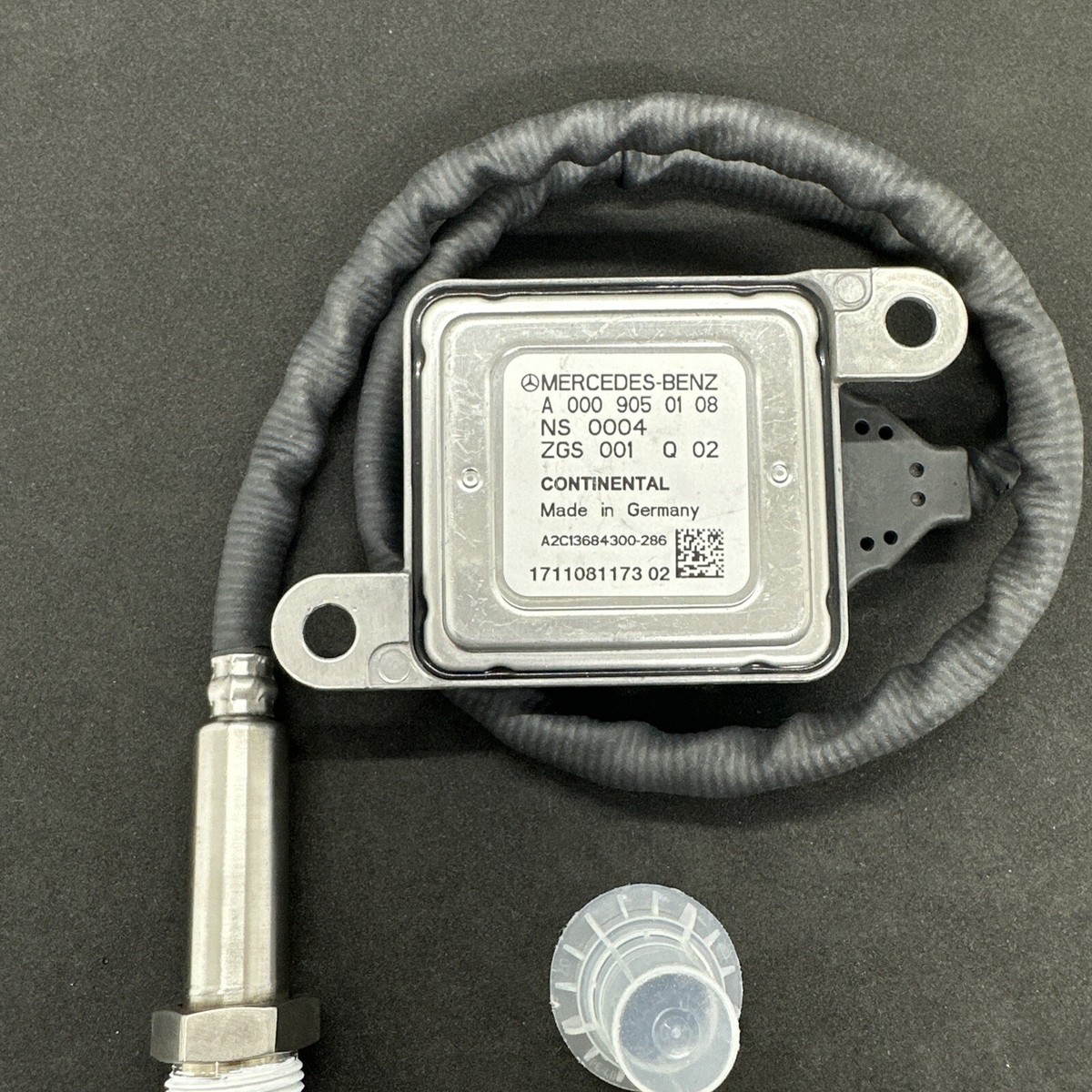 Mercedes Genuine Nox Sensor Lambda Sensor A0009050108 A000 905 01