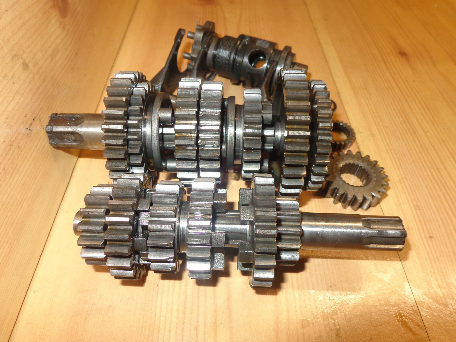 1987 Kawasaki KX80 KX 80 OEM Motor Engine Transmission Trans Gear Gears