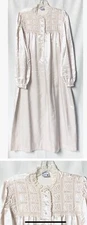 1990's Val Mode Pink Nightgown Pearl Buttons Lace Accents Pink Size S Vintage