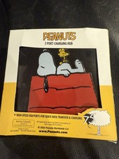 PEANUTS 2025 3 Port Charging Hub 2-USB-A Ports  1-USB-C Port  PQR002A-FBP25