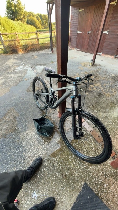 Trek Fuel EX 8 Mountain Bike Size M/L
