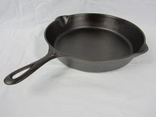 Lodge No. 9 Cast Iron Skillet Arc Logo No Notch Vintage Cleaned Re-seasoned