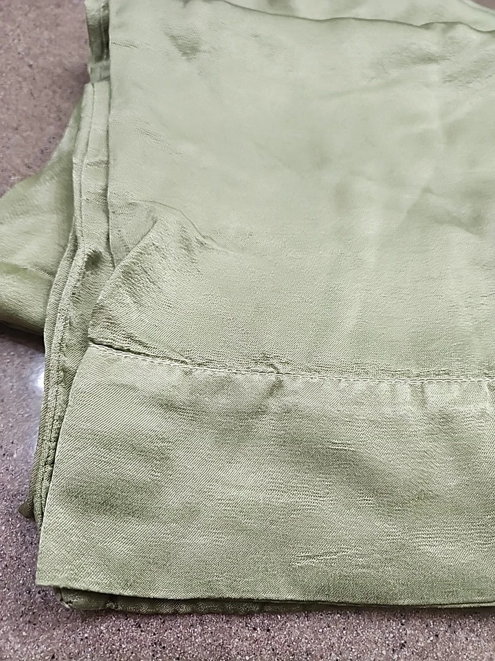 Funda de almohada Bella Notte verde satinado King -1 Foto 2 de 4