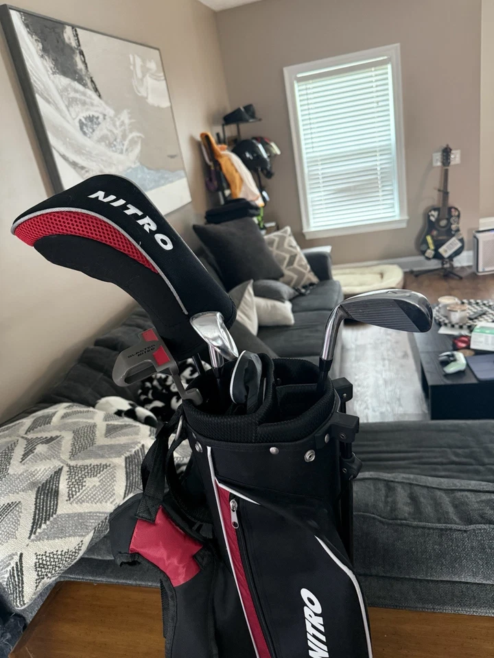 Nitro Blaster Right Handed Junior Golf Club Set Driver Irons Putter 4 Piece, Bag - Image 2 of 4
