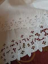 Stupendo set 6 asciugamani 3+3 puro lino bianco, bellissimi ricami ad intaglio!