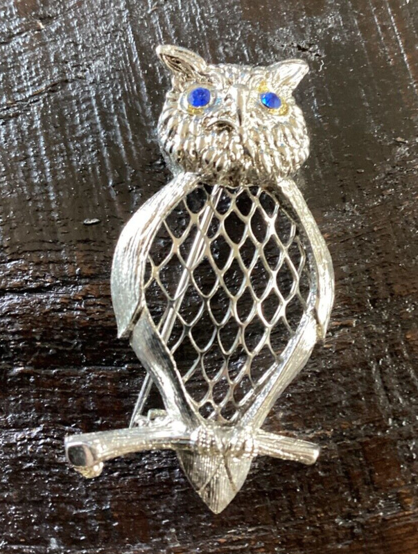 Vintage Silver Tone Open Metal Mesh  Owl Blue Rhinestone Eye Brooch Pin. H