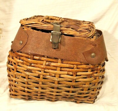 OLD VTG ANTIQUE WICKER HUNTING FISHING GATHERING BASKET BACKPACK SPORTSMAN  CREEL