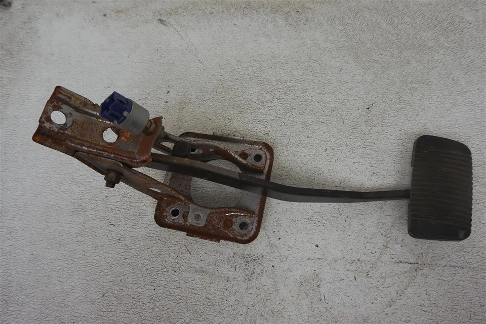 Conjunto de pedal de freno Lexus Es300 1994 Foto 2 de 4