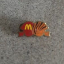 Vintage McDonald’s 1986 NFL Bengals Football Helmets Employee Lapel Pin