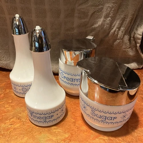 Vtg 70s Gemco Oil & Vinegar Cruet Set & Cream and Sugar Blue Snowflake Garland