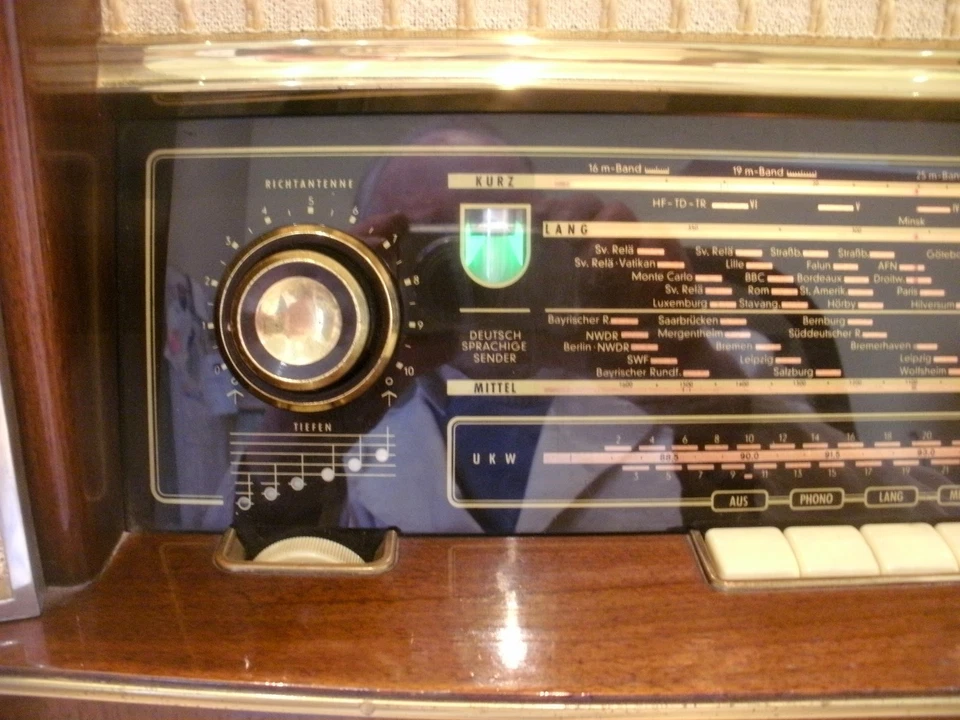 Siemens Schatulle M47 Röhrenradio Rarität sehr schön selten komplett restauriert - Bild 2 von 4