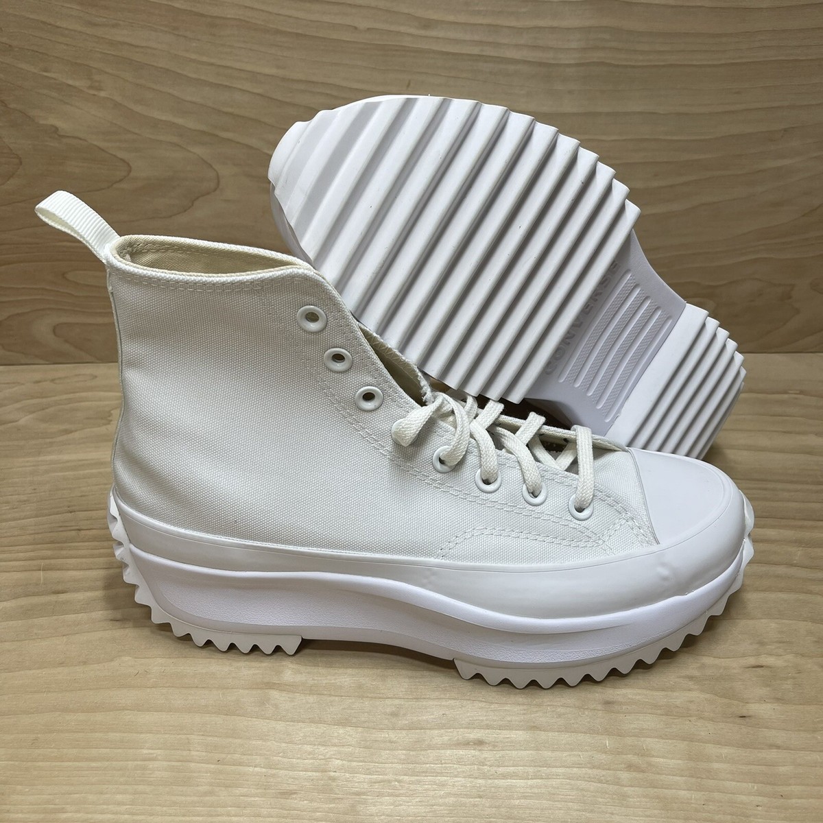 Converse Run Star Hike High Size 8.5 Mens Triple White  display picture 2