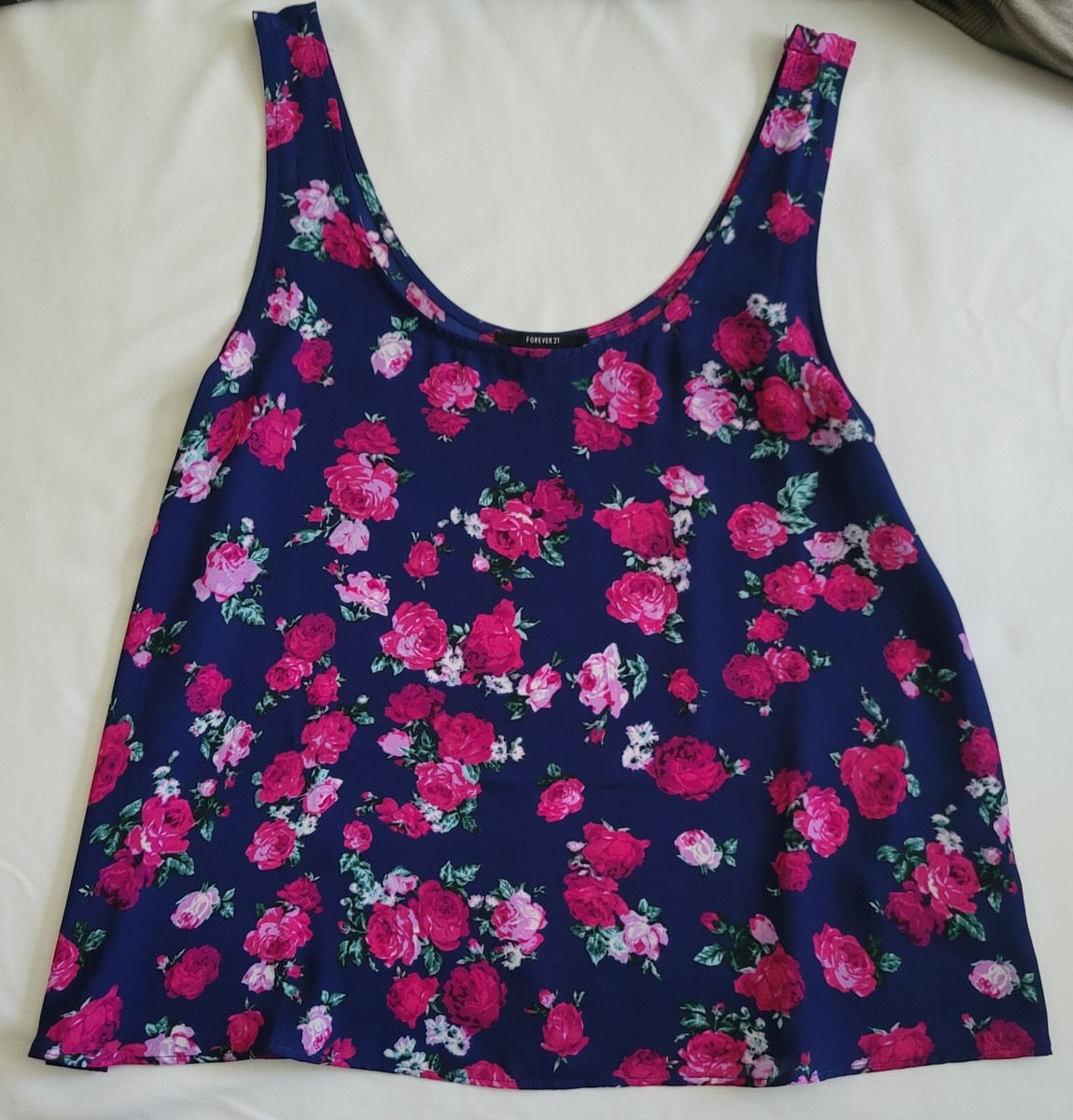 Forever 21 Womens Beautiful Flowy Floral Tank Top Blouse Size