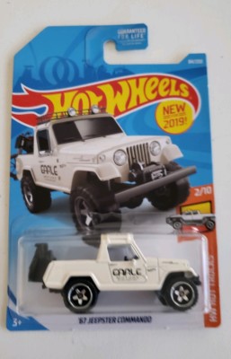 Hot Wheels '67 Jeepster Commando White 2019 Case D