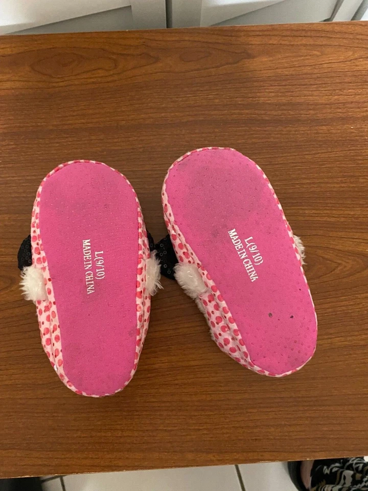 ZAPATILLAS MINNIE MOUSE ROSA Y BLANCO PIEL SINTÉTICA NIÑAS TALLA 9/10 Foto 2 de 4