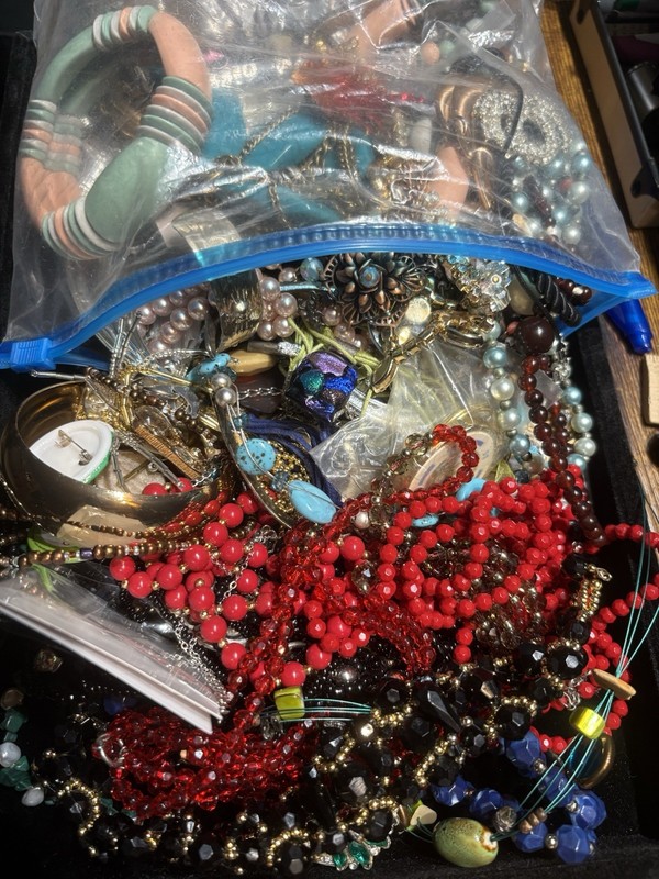 Vintage & Mixed 5 lbs  Jewelry Bag lot bundle