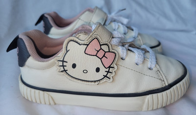 GIRLS H&M SANRIO HELLO KITTY OFF WHITE PINK BLACK LOW TOP SNEAKER GYM SHOES 10