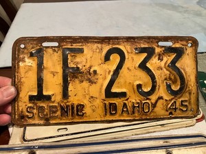 Vintage 1945 Scenic Idaho License Plate Franklin County