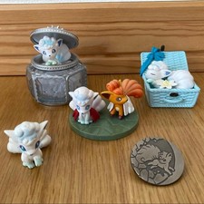 Pokemon Alola Vulpix Pin Figure Pokemon Center Limited Romantic Collection