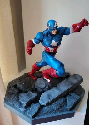 DAMAGED MINDSTYLE AND BAIT MARVEL CAPTAIN AMERICA STATUE LIMITED ONLY 500 MADE
