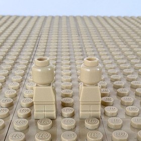 LEGO Sculpture: 2x Tan Microfigures 85863, 10253, BIG BEN, 2016, ENGLAND, UK
