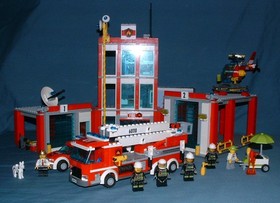 CITY, FIRE STATION SET NO. 60110 - LEGO - 2016 - USED CONDITION