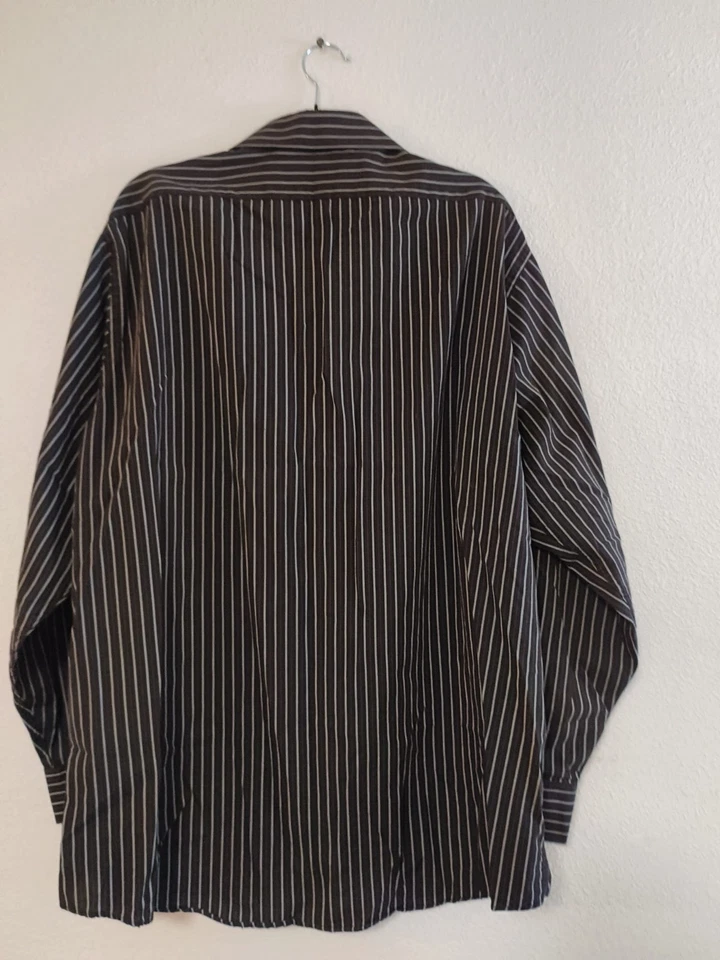 Arrow Men's Long Sleeve Shirt BLACK &White /Red Stripe 17-17.5,(34-35) WrinkFree - Image 2 of 4