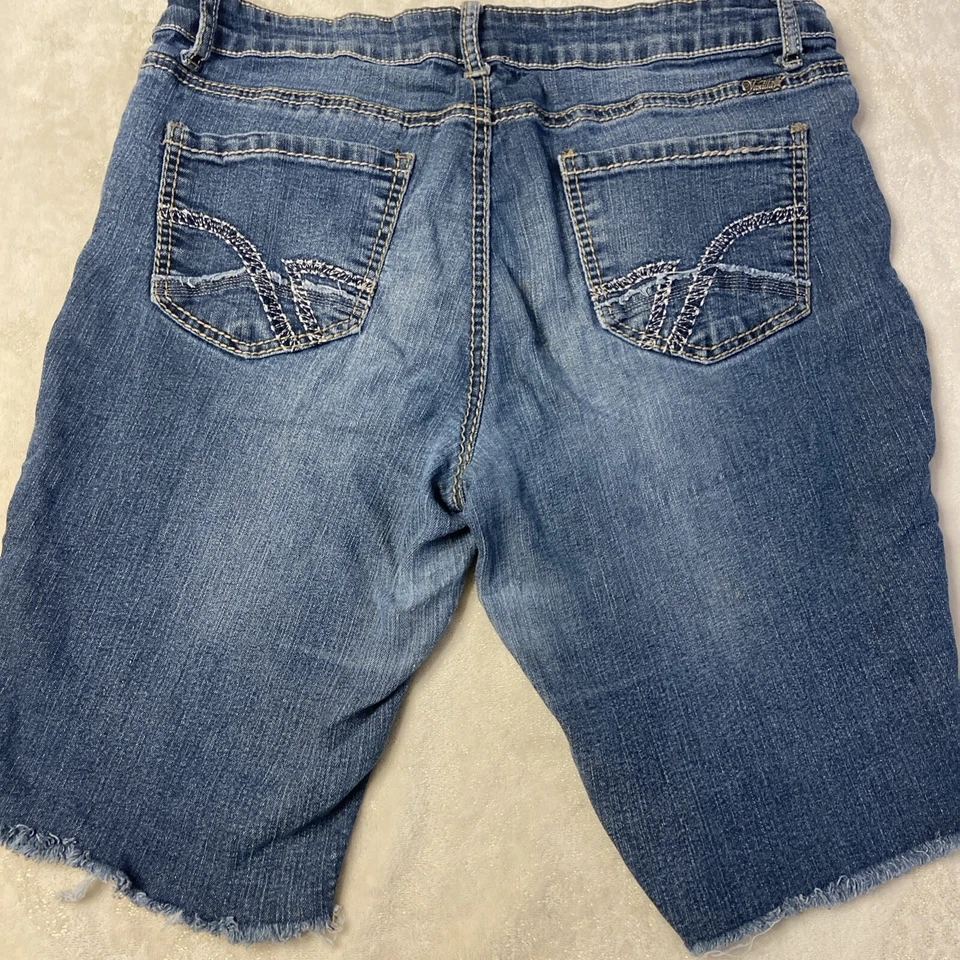 Pantalones cortos para mujer corte bota vainilla talla 14 lavado medio Foto 3 de 3