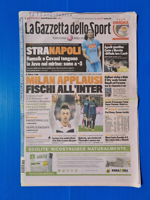 Gazzetta Dello Sport Du 28 Janvier 2013 - Naples Hamsik Cavani Milan Inter Djokovic