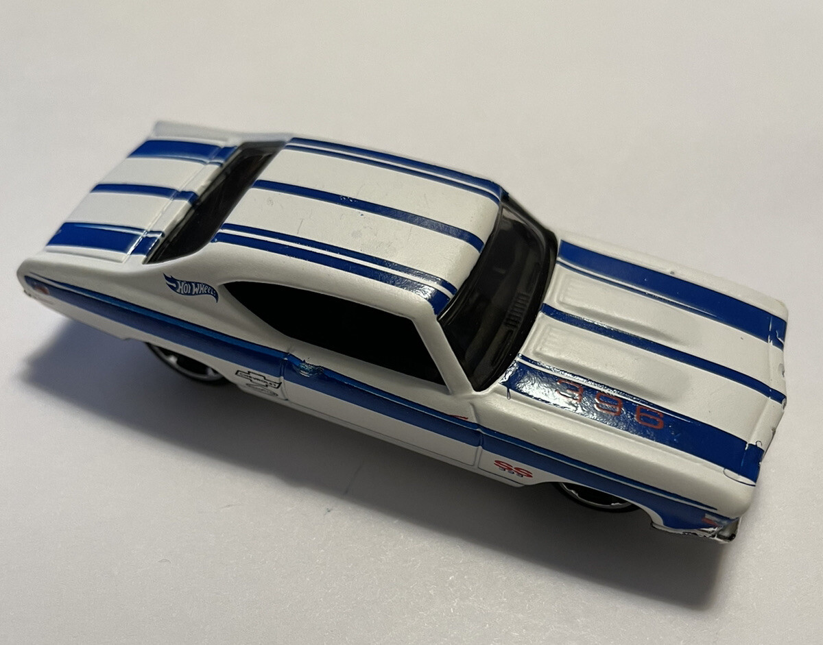 69 Chevelle SS 396 White Blue Racing Stripes Chevrolet Hot Wheels