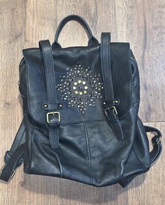 Viola Castellani Black Leather Circle Studs Zip Backpack  display picture 2