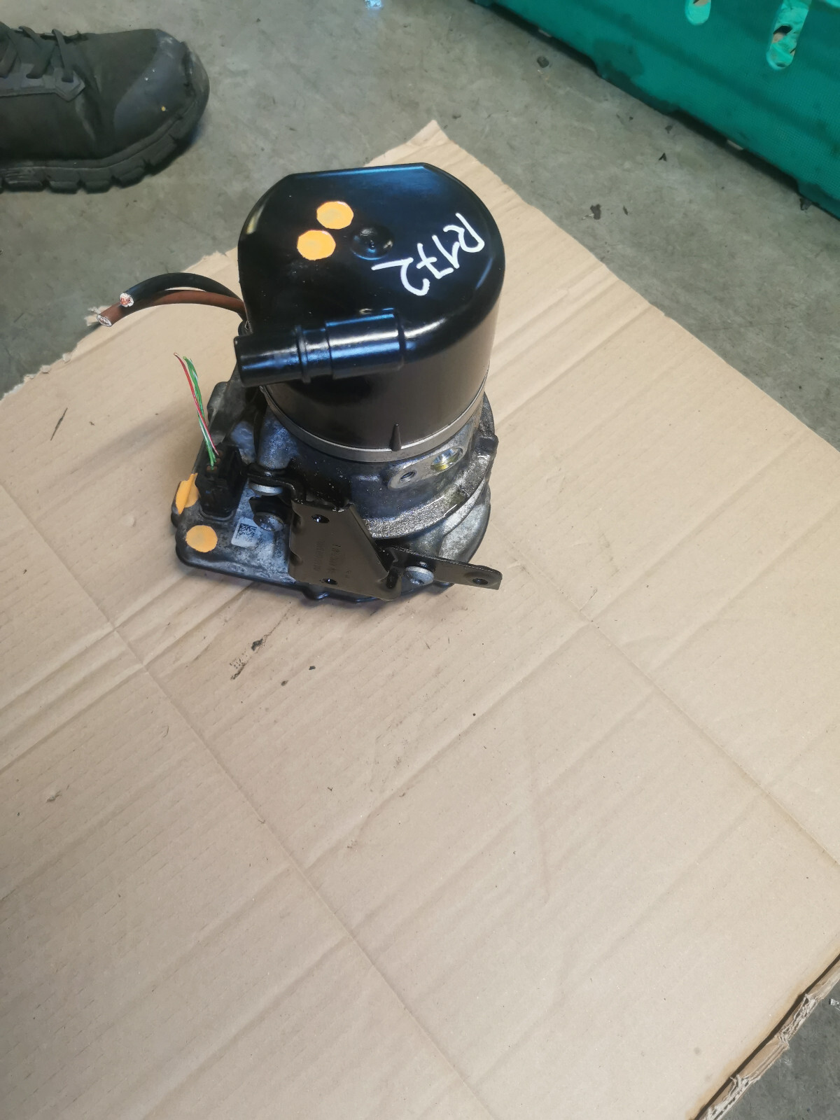 Genuine MERCEDES SLC R172 Power Steering Pump A1724601500 Only  