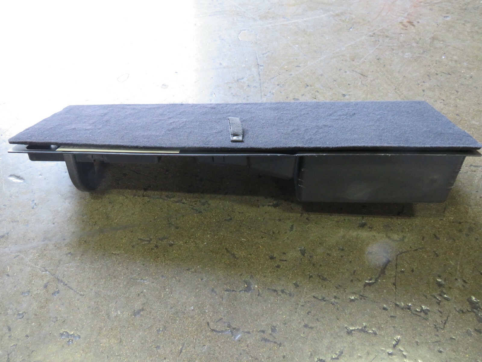 Ferrari California T, Tool Kit Tray Holder, Used, P/N 304377