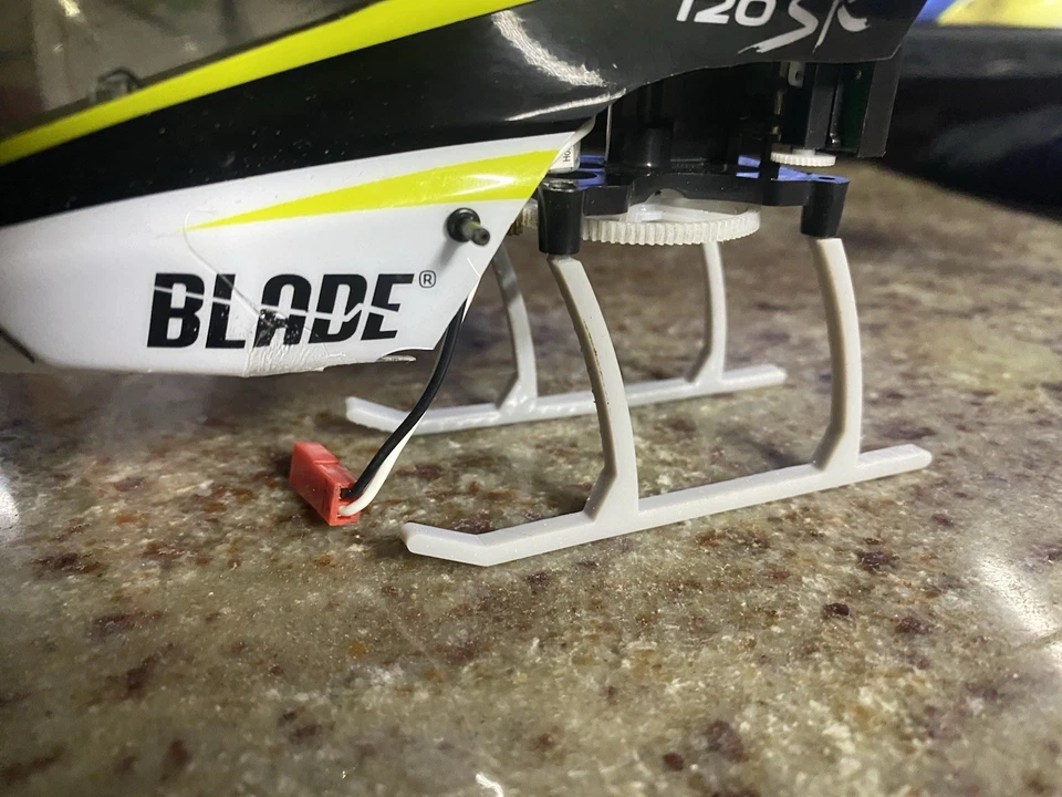 Patín de aterrizaje Blade 120SR (izquierda y derecha) - BLH3104 - Envío combinado disponible Foto 2 de 2