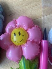 Thirty Pretty Flower Balloons and Mini Pump Birthday Party