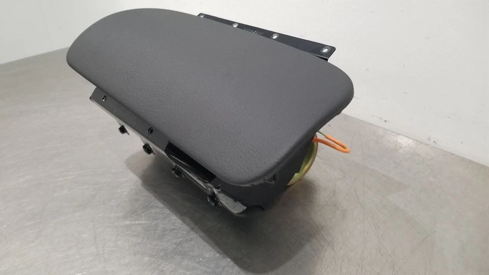 06 PONTIAC GTO DASH SRS WITH COVER FRONT RIGHT PASSENGER BLACK 92156136 Foto 3 de 4