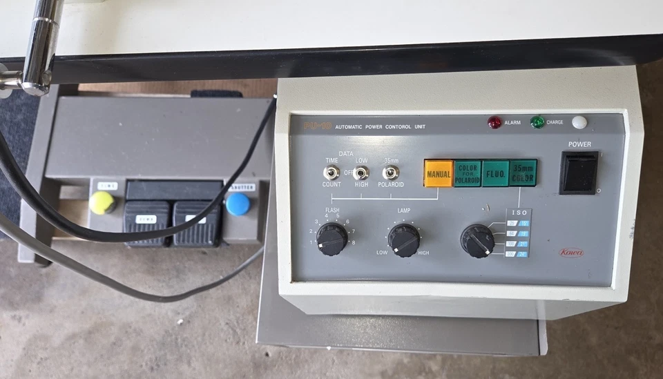 CÁMARA RETINIANA OFTÁLMICA KOWA RC-XV2 _ Con mesa eléctrica Foto 3 de 4