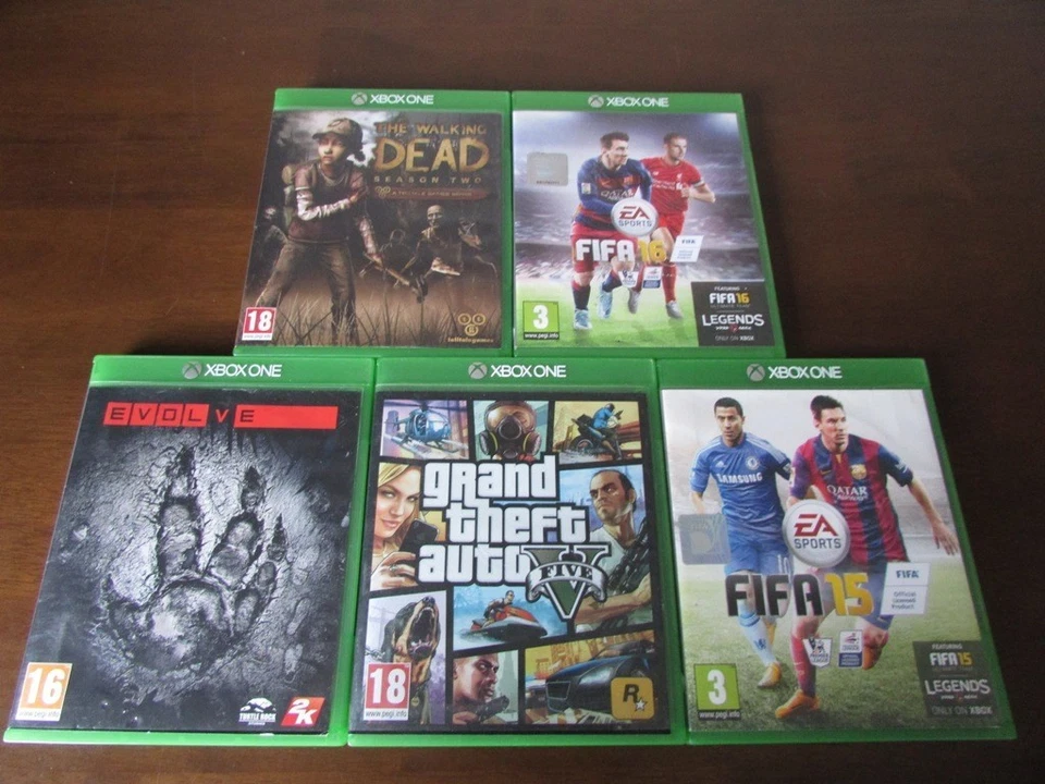 MICROSOFT XBOX ONE 500GB - BLACK - WITH GAMES AND ACCESSORIES - Image 3 of 4