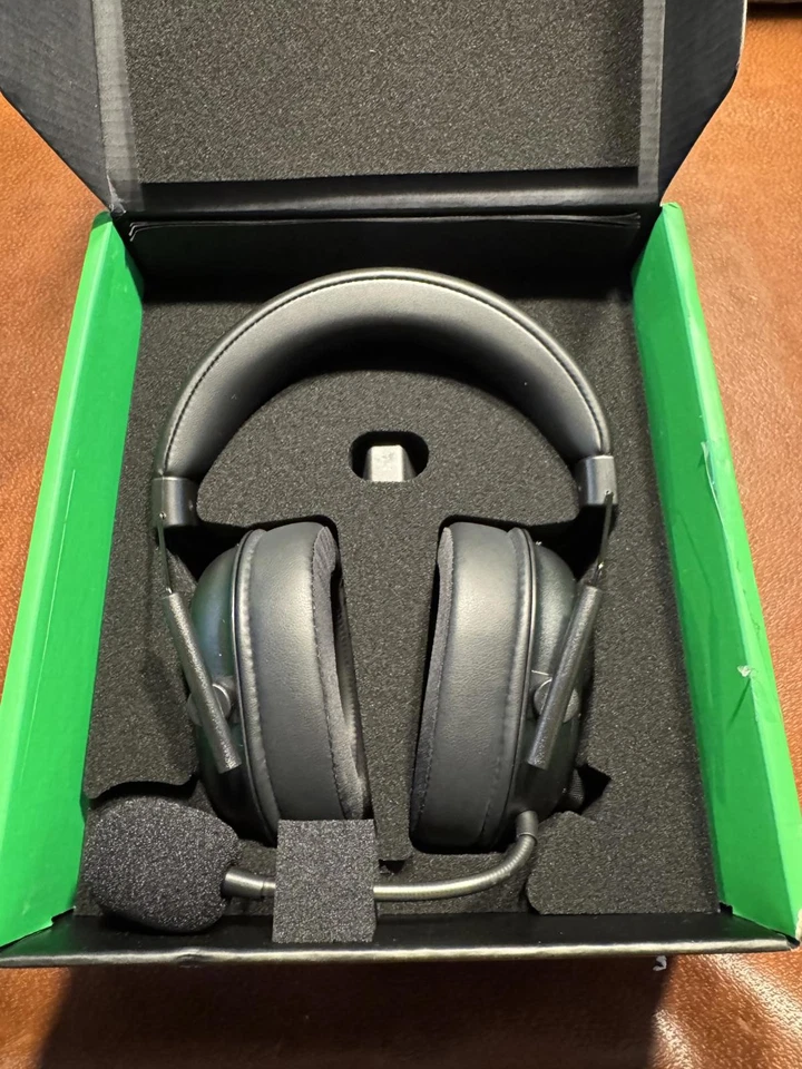 Auriculares inalámbricos para juegos Razer Blackshark v2 Hyperspeed Foto 3 de 4
